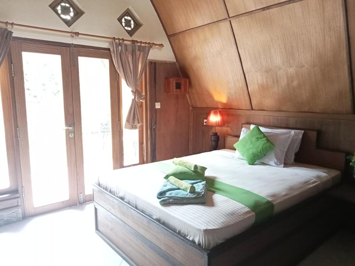 Meno Smile Cottages Gili Meno Dış mekan fotoğraf
